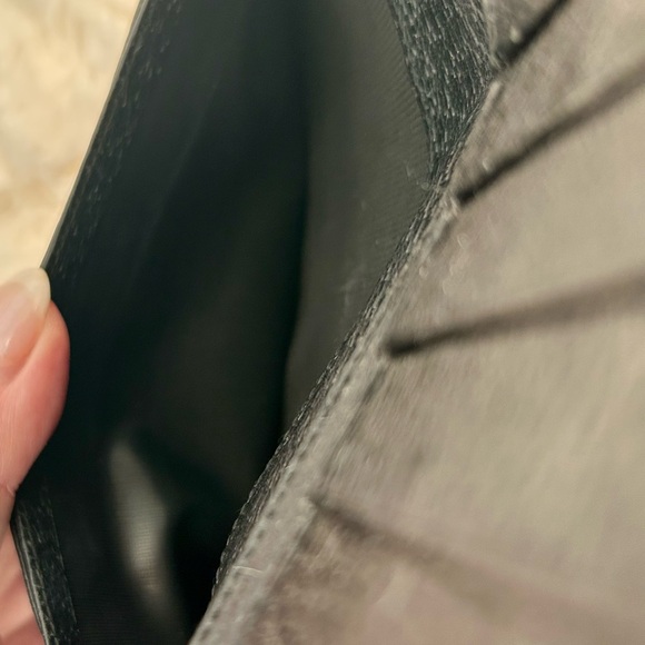 GUCCI Black Lambskin Trifold Long Wallet with Silver G Clasp Vintage - Picture 12 of 13